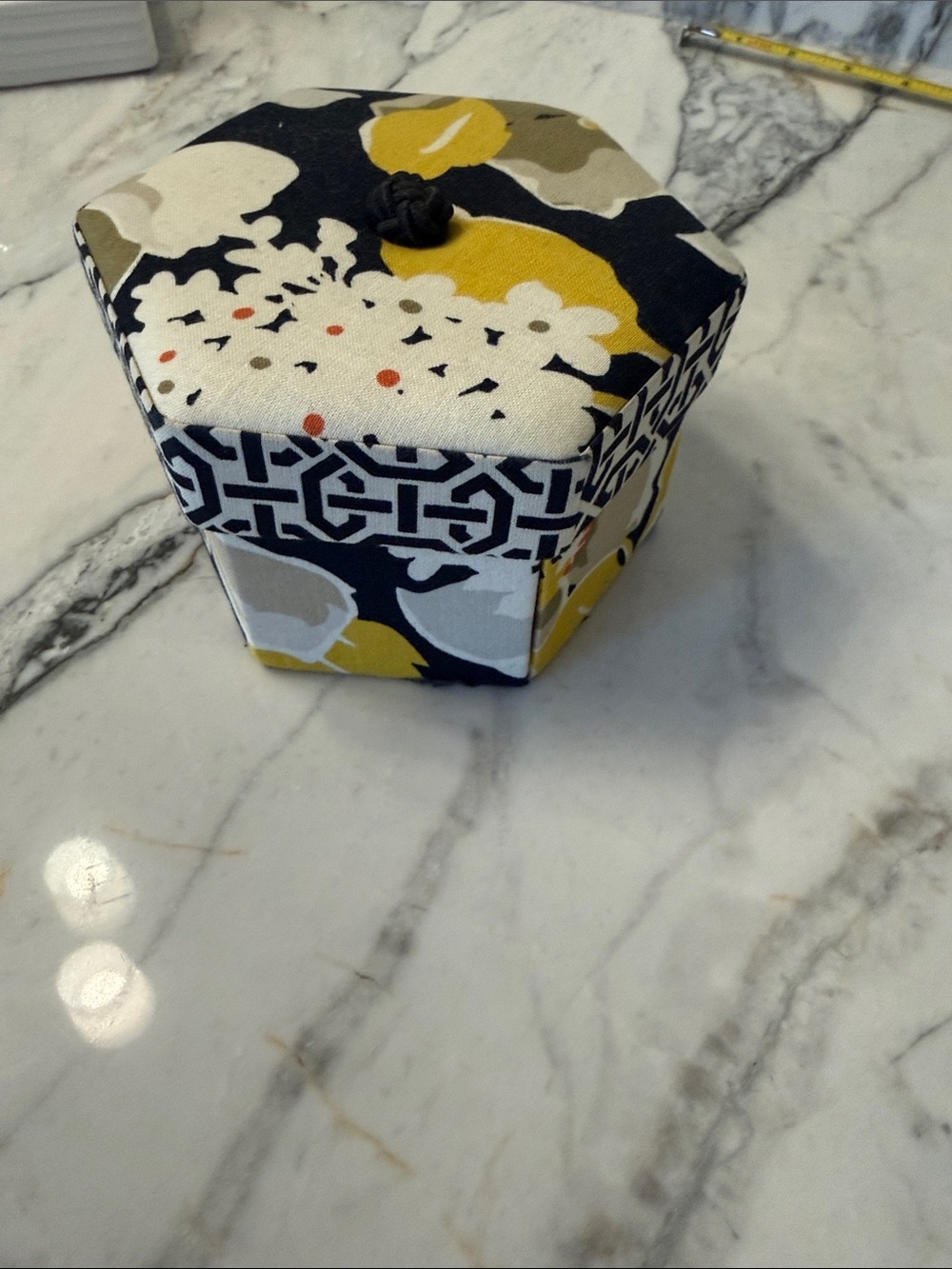 Vera Bradley jewelry case in Dogwood